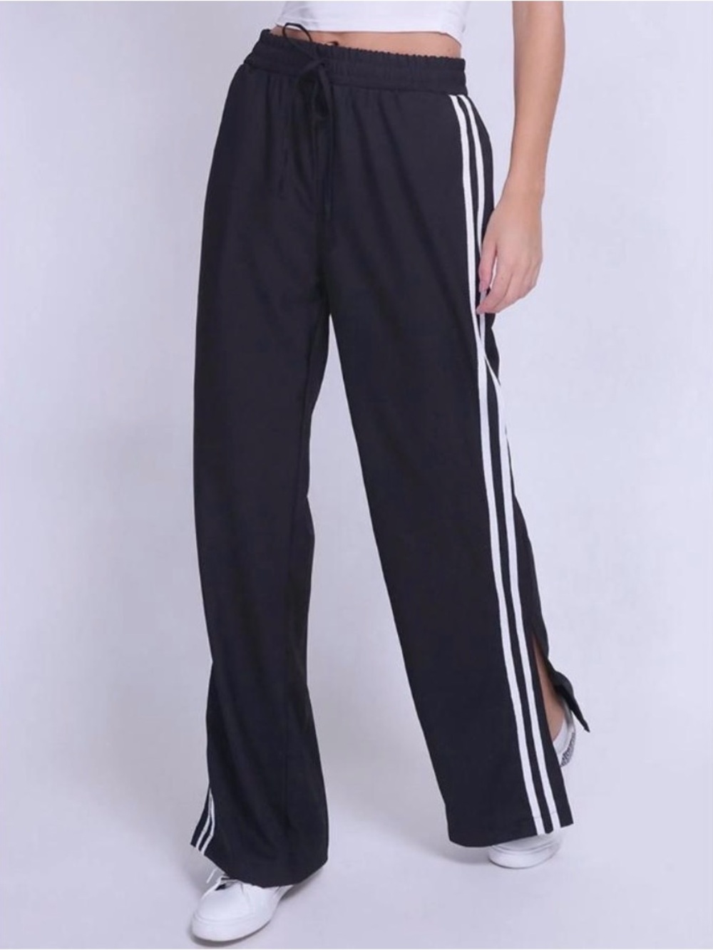CELEBRITY FAVORITE JOE B. WIDE LEG ATHLETIC PANTS